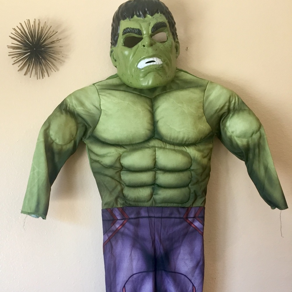 Boys Small 3-4 Year Old Hulk Costume with Mask